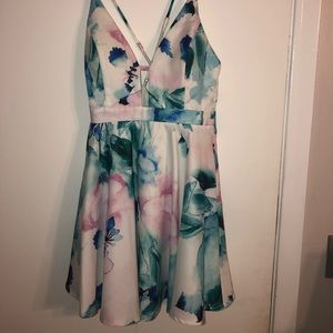 Ivory Floral Dress Size:L